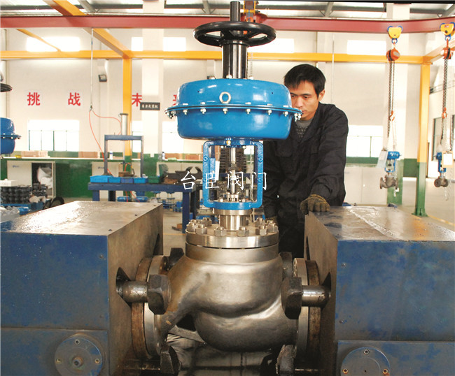 氣動(dòng)套筒調(diào)節(jié)閥圖片